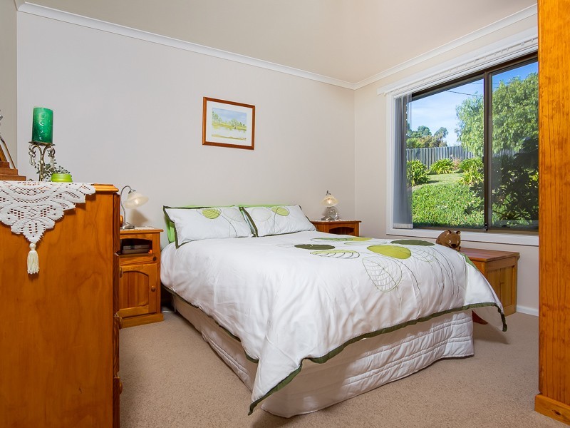 18 Greatbatch Drive, White Beach TAS 7184