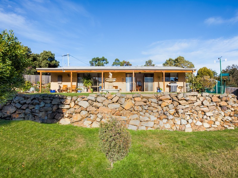18 Greatbatch Drive, White Beach TAS 7184