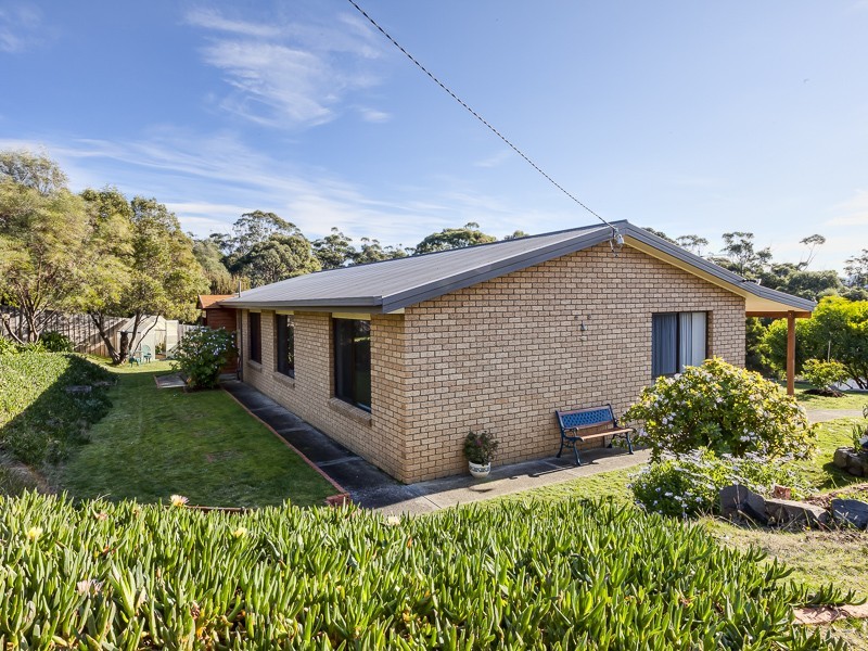 18 Greatbatch Drive, White Beach TAS 7184