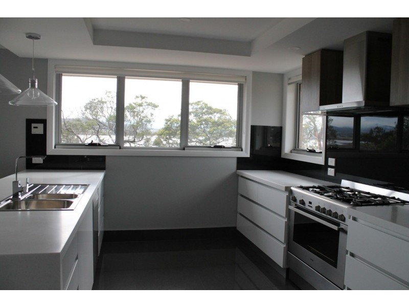 71 Esplanade, Midway Point TAS 7171