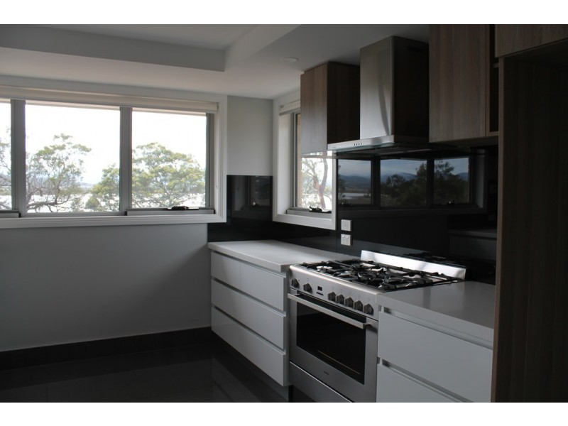 71 Esplanade, Midway Point TAS 7171