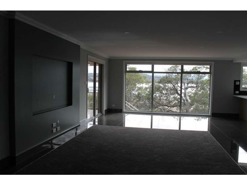 71 Esplanade, Midway Point TAS 7171