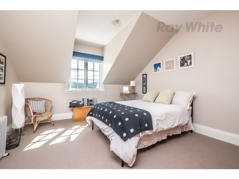 9 Ellington Road, Sandy Bay TAS 7005