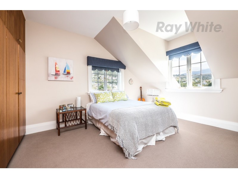 9 Ellington Road, Sandy Bay TAS 7005
