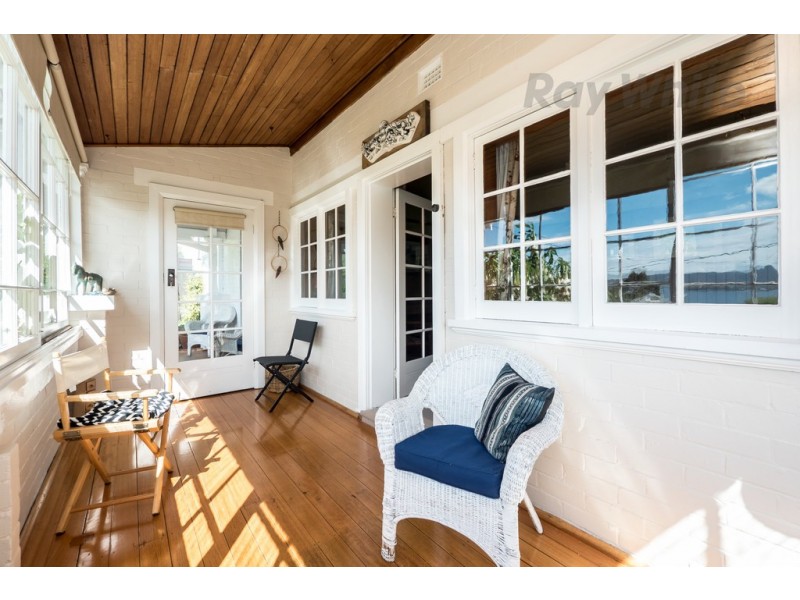 9 Ellington Road, Sandy Bay TAS 7005