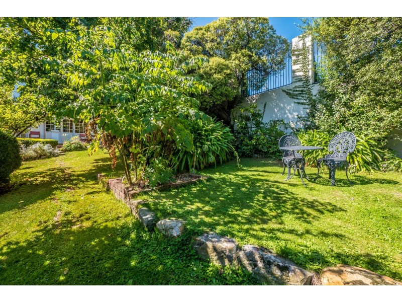 9 Ellington Road, Sandy Bay TAS 7005