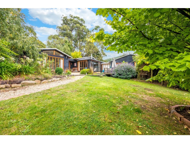20 Mountain Road, Allens Rivulet TAS 7150