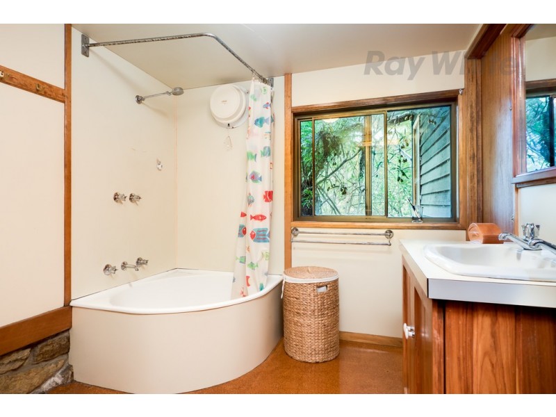 20 Mountain Road, Allens Rivulet TAS 7150