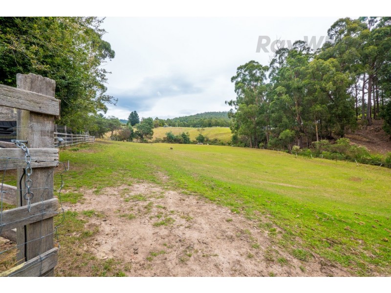 20 Mountain Road, Allens Rivulet TAS 7150