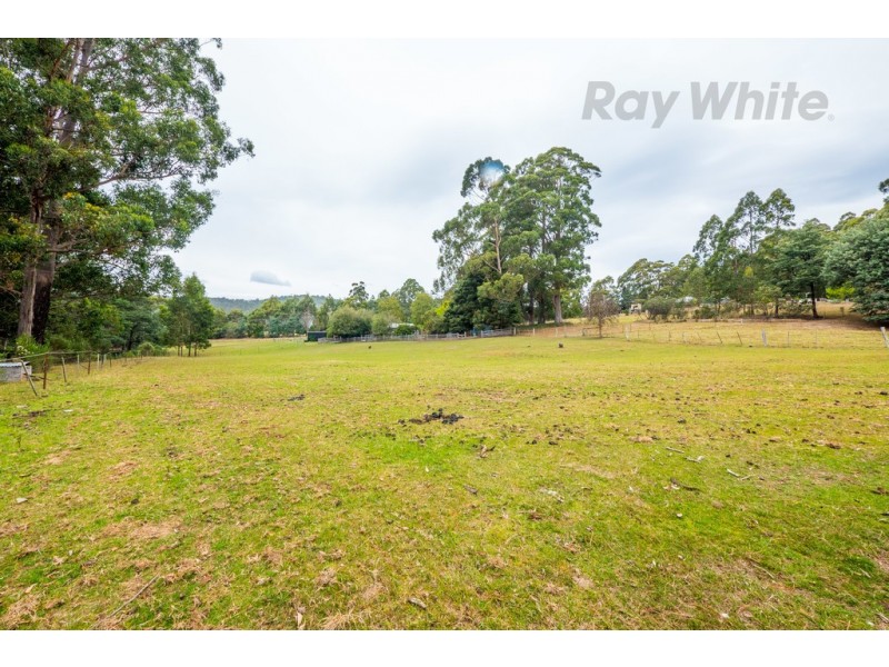 20 Mountain Road, Allens Rivulet TAS 7150