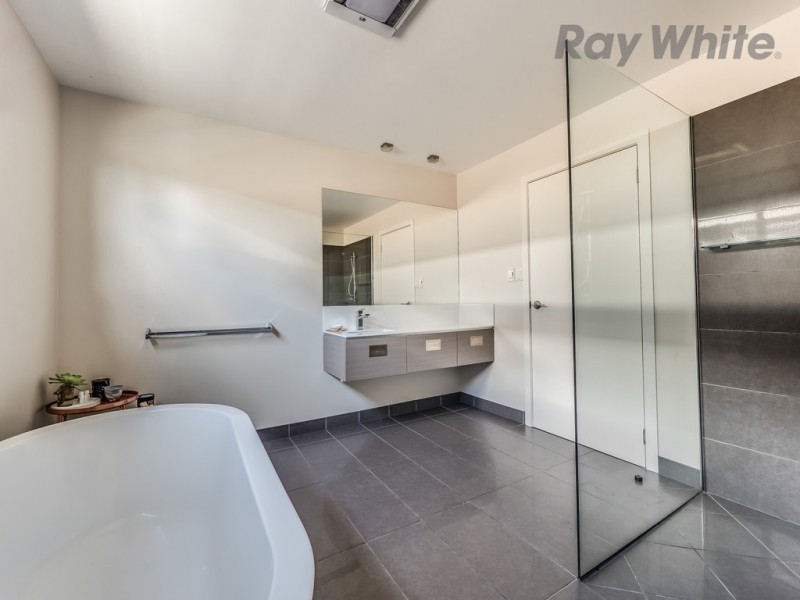 11 Norla Street, Tranmere TAS 7018