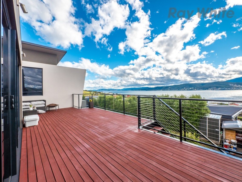 11 Norla Street, Tranmere TAS 7018