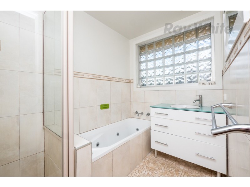 104 Carella Street, Howrah TAS 7018