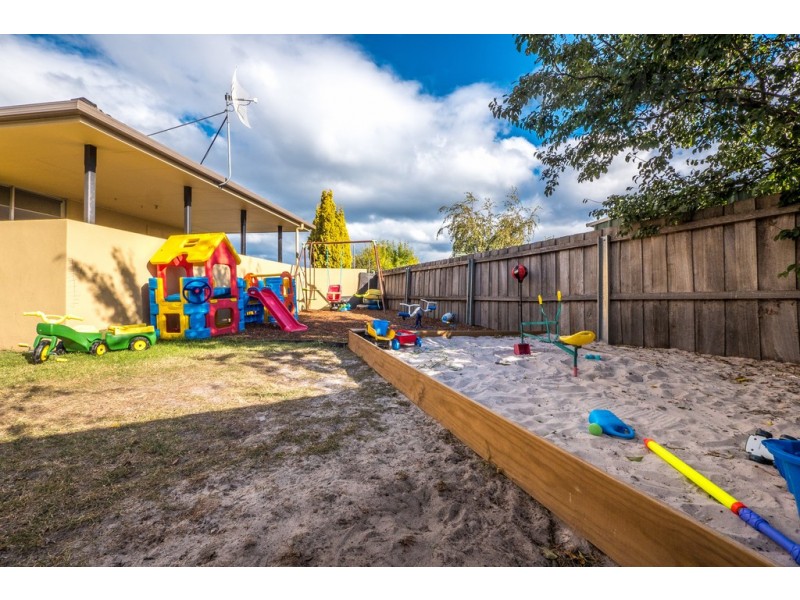 104 Carella Street, Howrah TAS 7018