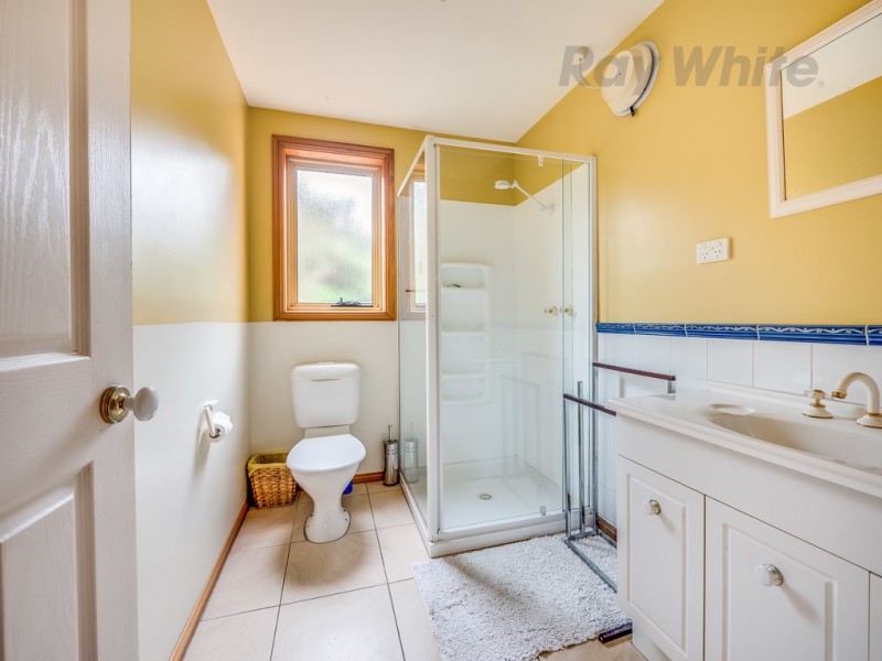 9A Kent Street, Lindisfarne TAS 7015