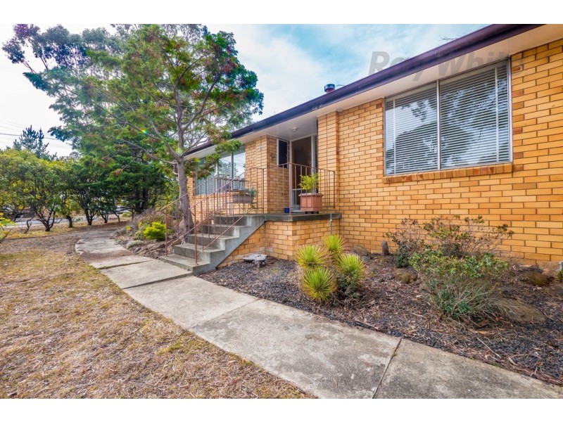 69 Rialannah Road, Mount Nelson TAS 7007