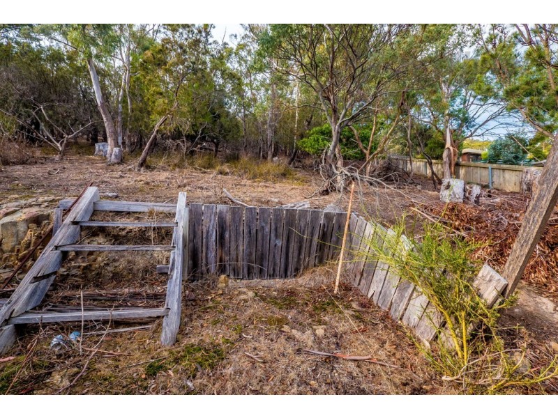 70 Brushy Creek Road, Lenah Valley TAS 7008