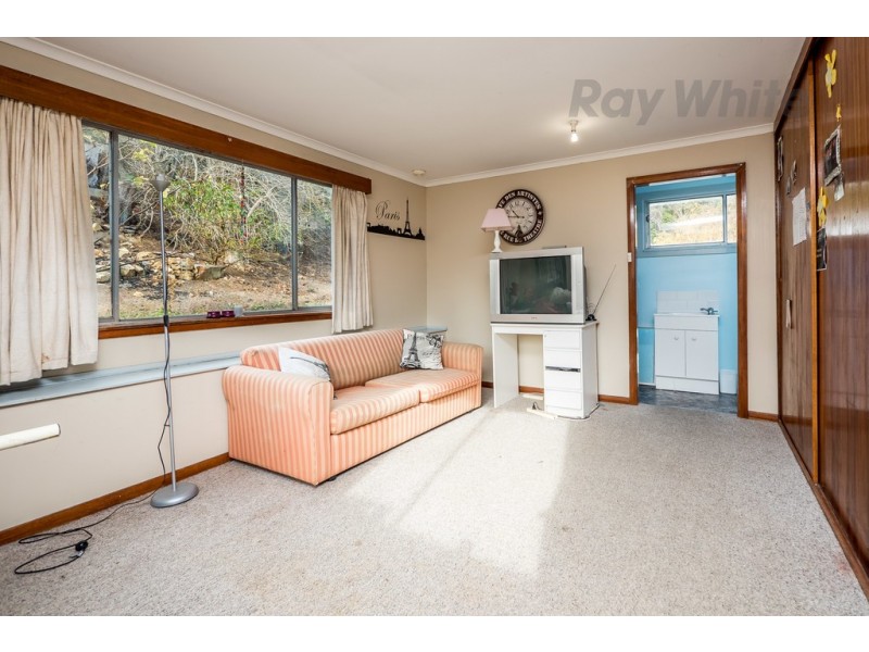70 Brushy Creek Road, Lenah Valley TAS 7008
