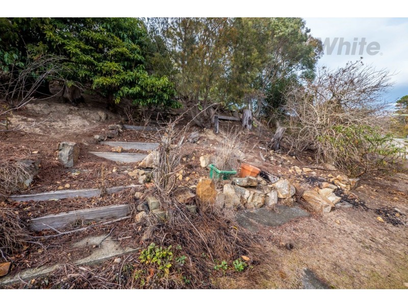 70 Brushy Creek Road, Lenah Valley TAS 7008