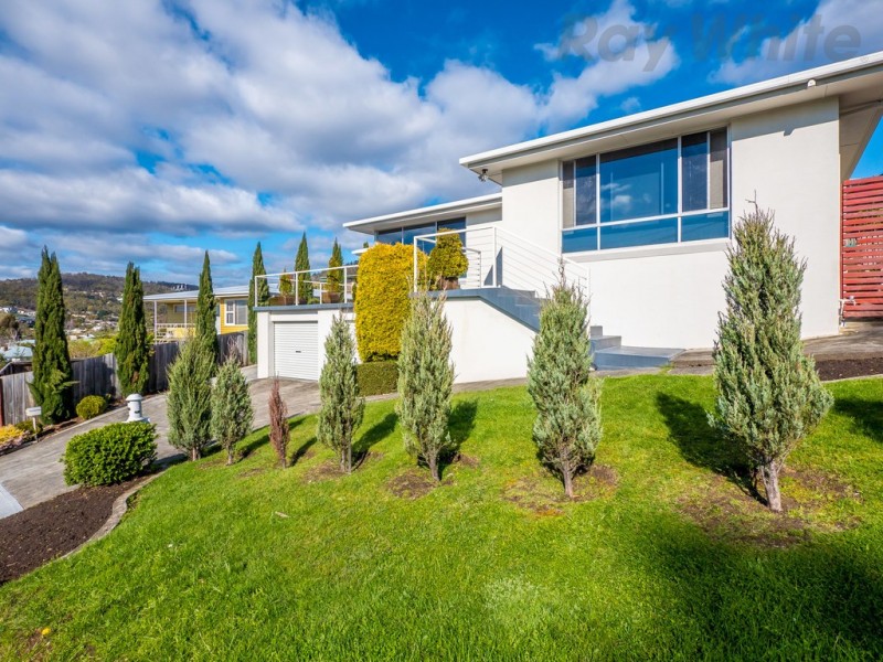 24 Girrabong Road, Lenah Valley TAS 7008