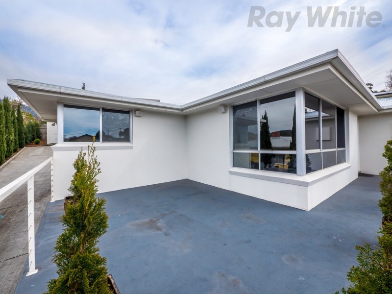 24 Girrabong Road, Lenah Valley TAS 7008