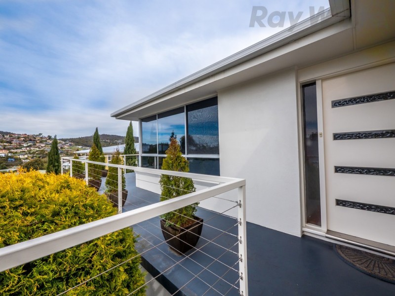 24 Girrabong Road, Lenah Valley TAS 7008