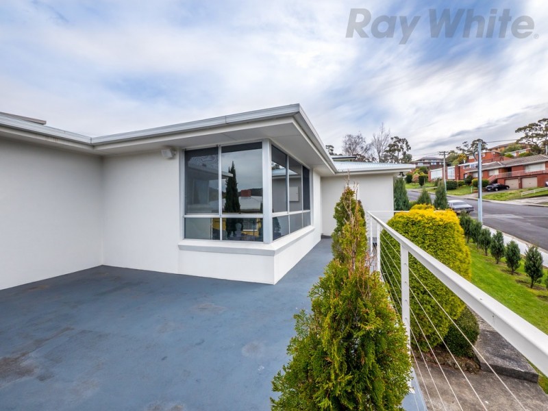 24 Girrabong Road, Lenah Valley TAS 7008