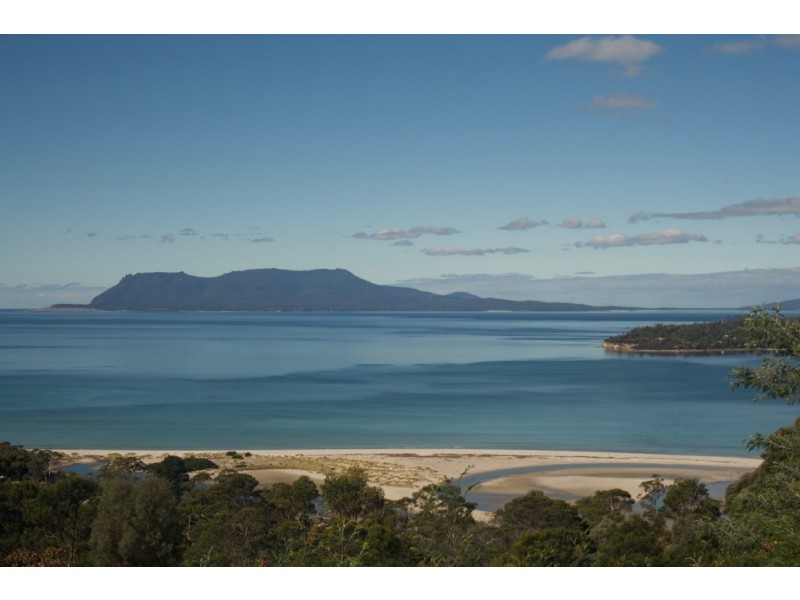 ‘ Bariloche ‘, Orford TAS 7190
