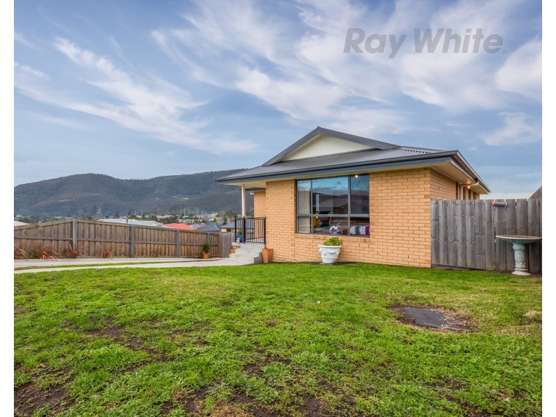 16 Leila Street, New Norfolk TAS 7140