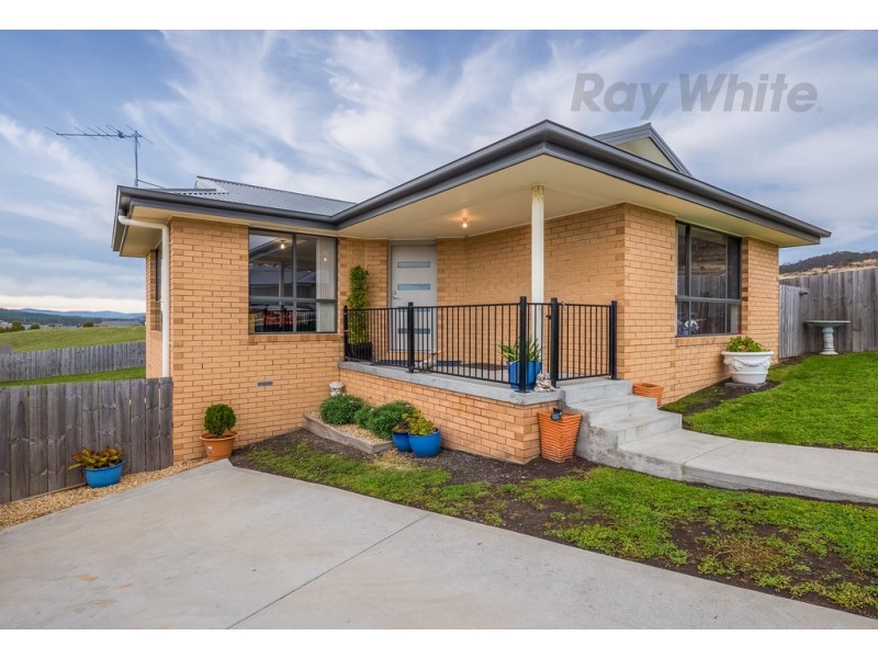 16 Leila Street, New Norfolk TAS 7140