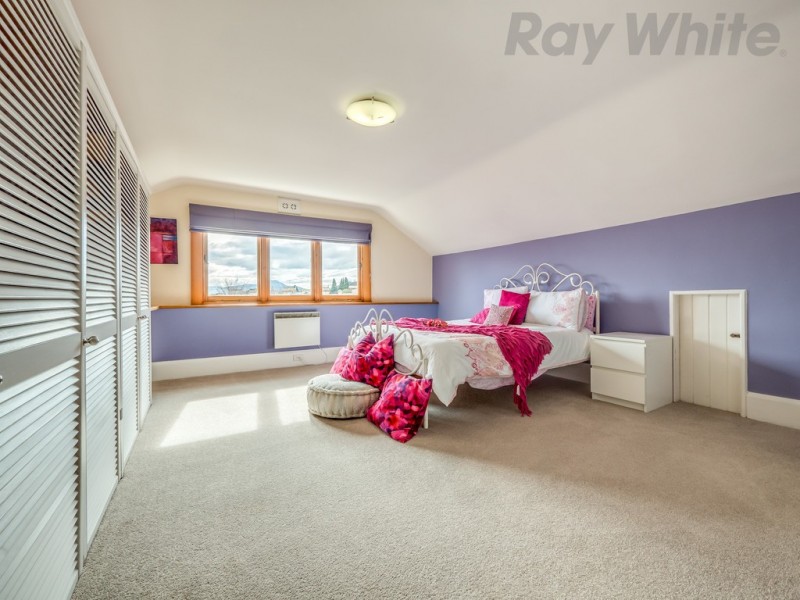 2 Clare Street, New Town TAS 7008