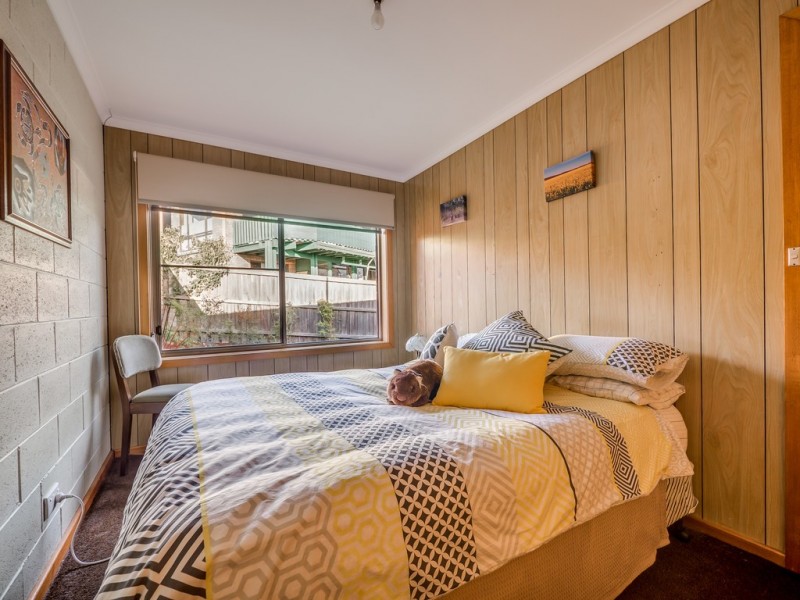 2/4 Seacrest Avenue, Blackmans Bay TAS 7052