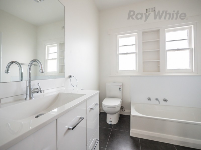 24 Clarence Street, Bellerive TAS 7018