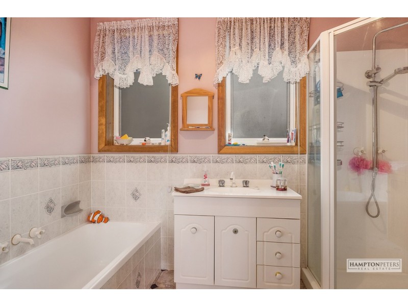16 Hogarth Road, Sulphur Creek TAS 7316