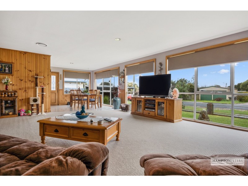 16 Hogarth Road, Sulphur Creek TAS 7316