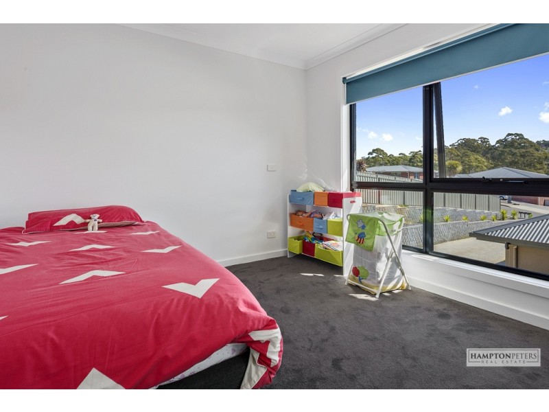 2/9 Platinum Drive, Park Grove TAS 7320