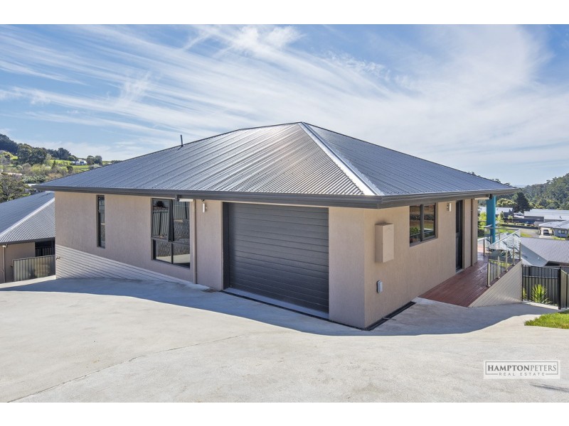 2/9 Platinum Drive, Park Grove TAS 7320