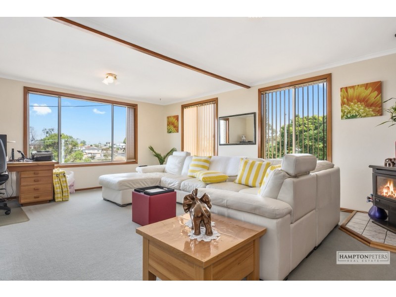 12 Sampson Street, Hillcrest TAS 7320