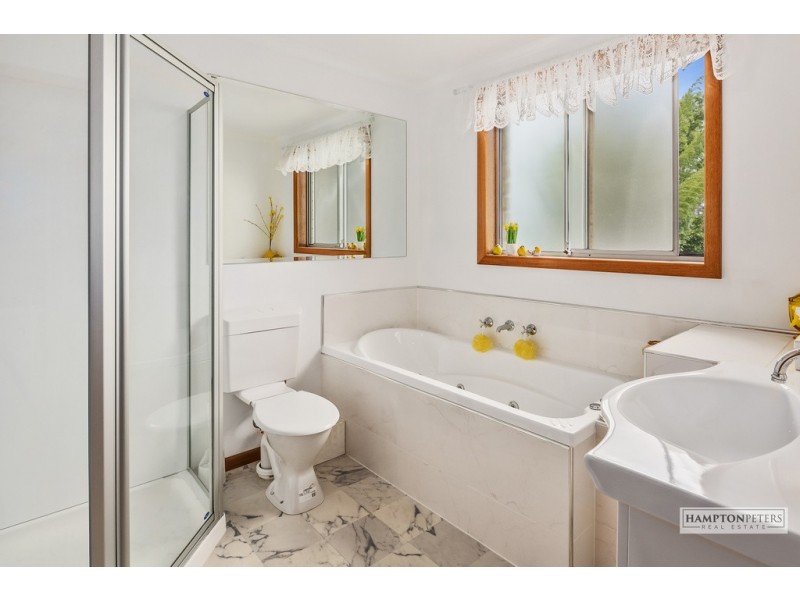 12 Sampson Street, Hillcrest TAS 7320