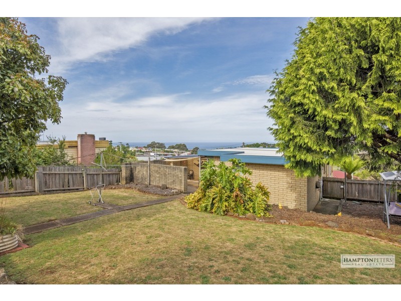 12 Sampson Street, Hillcrest TAS 7320