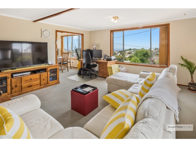 12 Sampson Street, Hillcrest TAS 7320