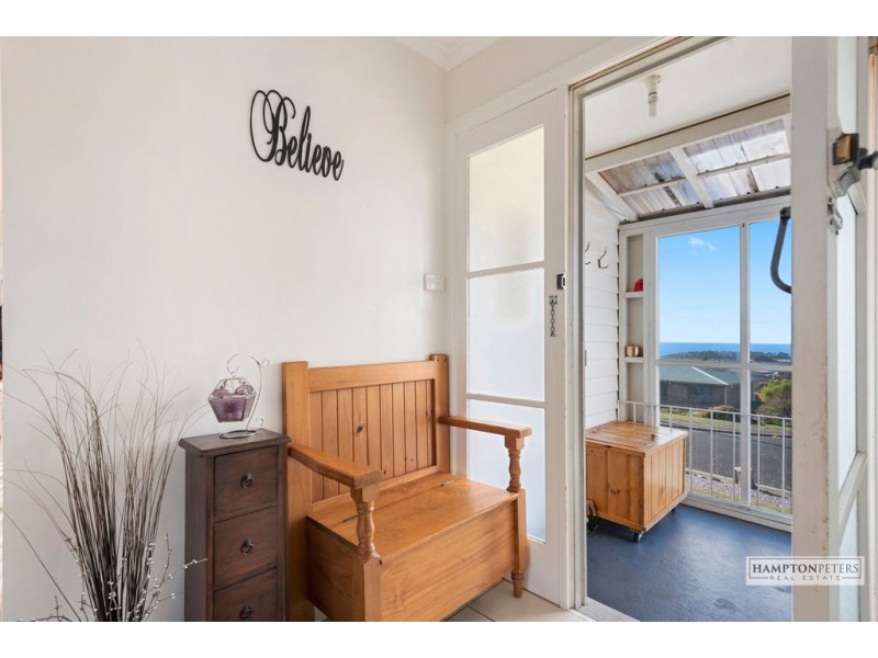 6 Winter Avenue, Upper Burnie TAS 7320