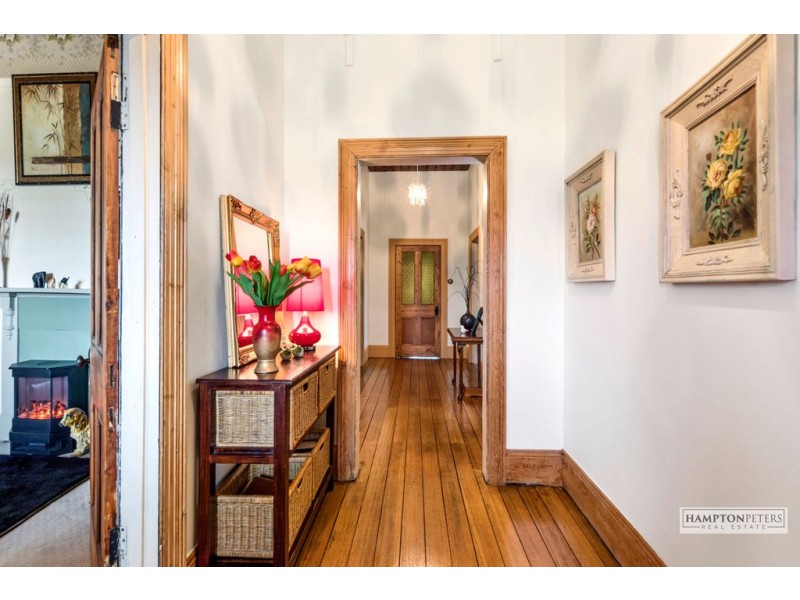 42 Saunders Street, Wynyard TAS 7325