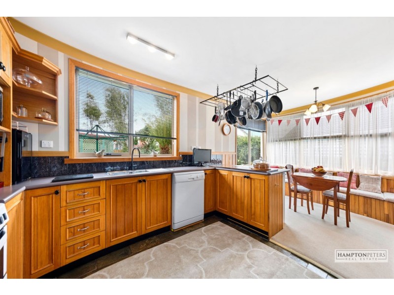42 Saunders Street, Wynyard TAS 7325