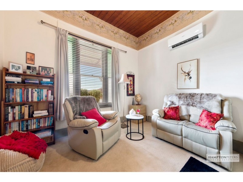 42 Saunders Street, Wynyard TAS 7325
