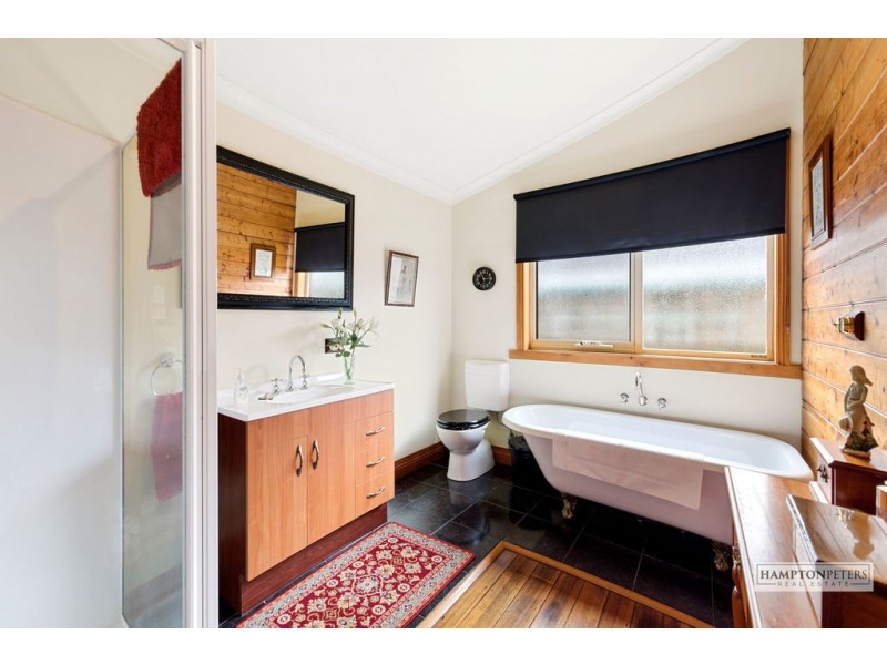42 Saunders Street, Wynyard TAS 7325