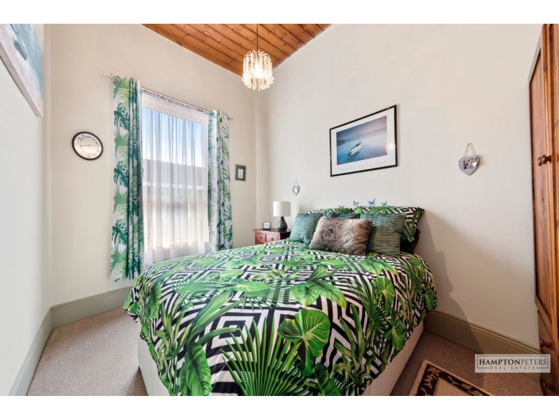 42 Saunders Street, Wynyard TAS 7325