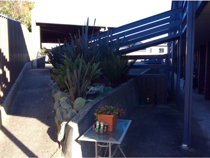 2/9-11 The Boulevard, Hillcrest TAS 7320