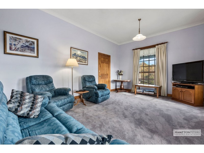 104 South Road, West Ulverstone TAS 7315