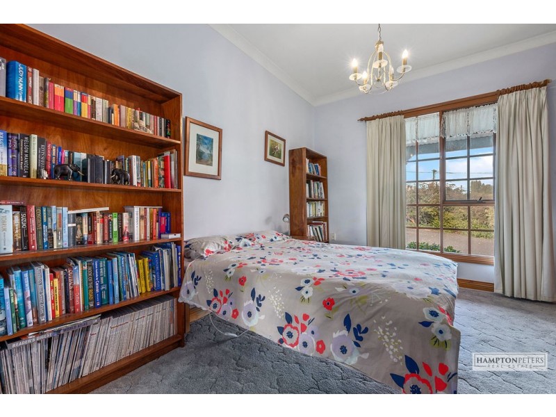 104 South Road, West Ulverstone TAS 7315